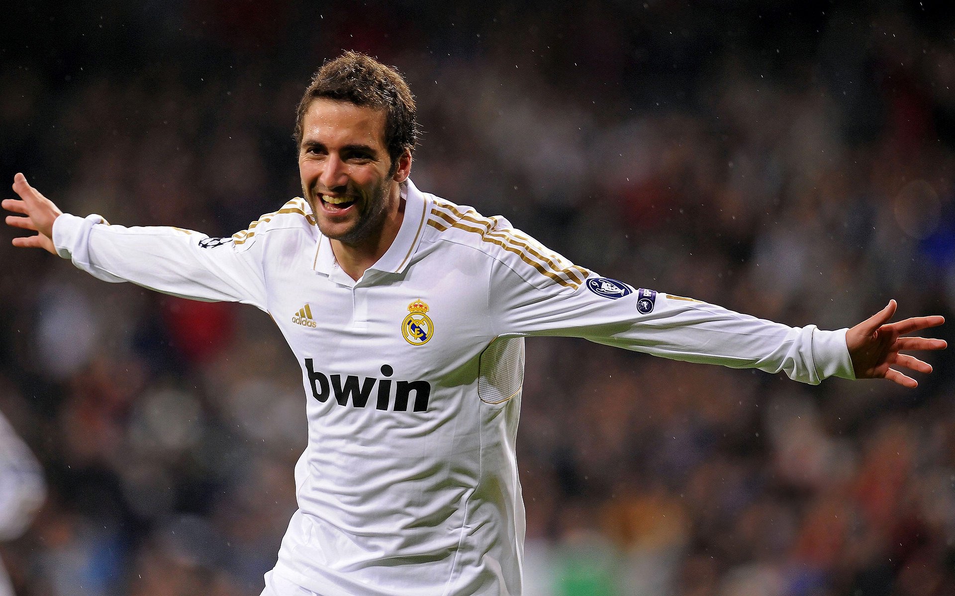 塔特在袋鼠队中的地位愈加重要，成为球队攻防核心