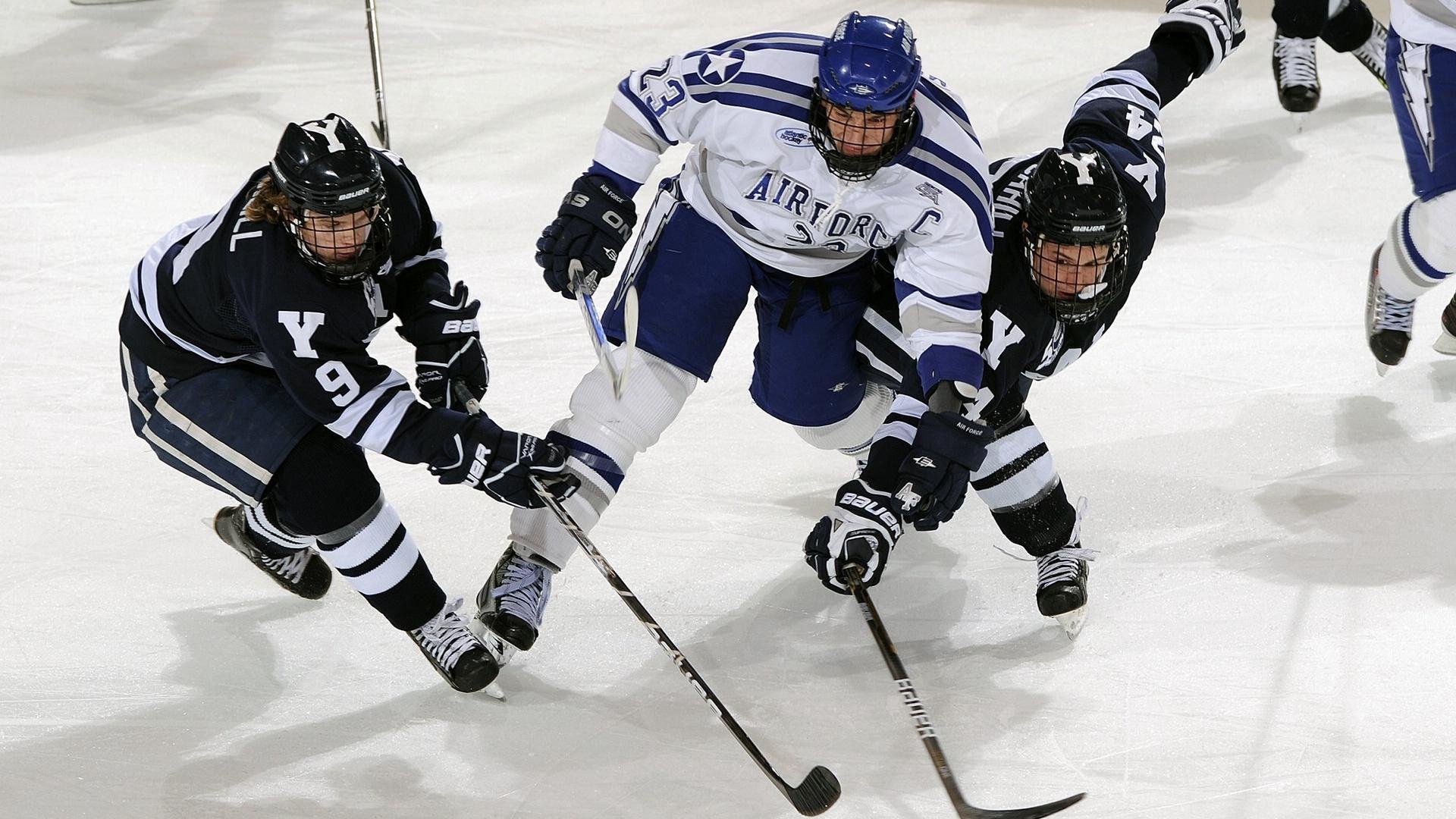 爱游戏官方-马修·图穆亚的强悍突破与精准传球，让袋鼠队在战术上更具灵活性