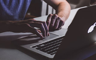 爱游戏体育官方入口-中国女篮国外拉练，提升战术配合实力，中国女篮外籍教练